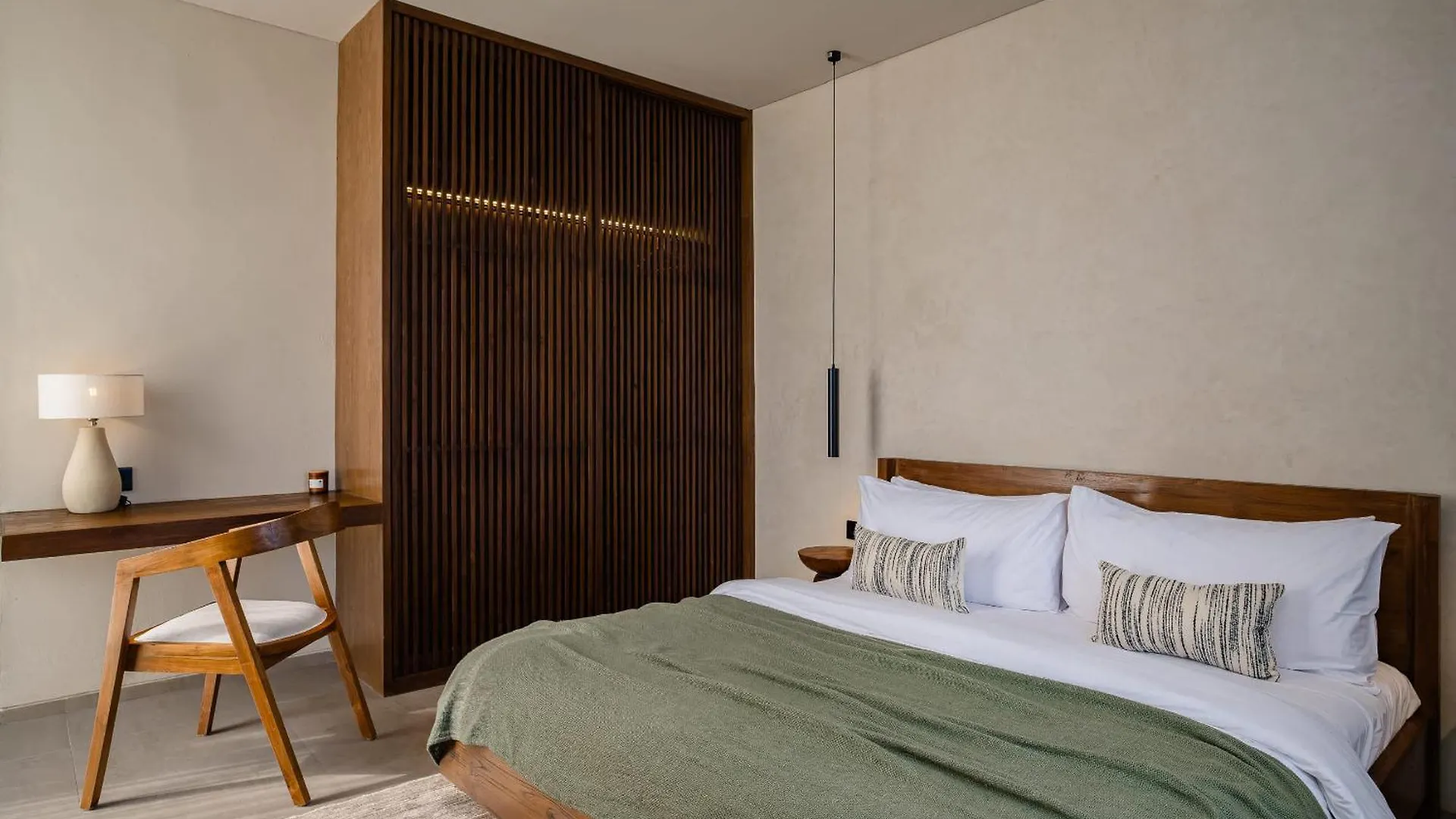 Modern Tropical Villa With Pool In Uluwatu Pecatu
